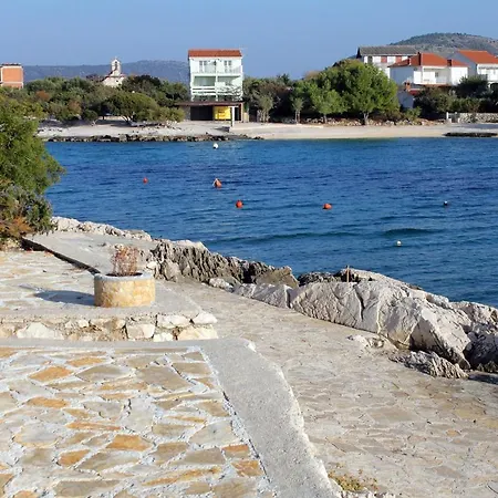 By The Sea - 7499 Apartman *